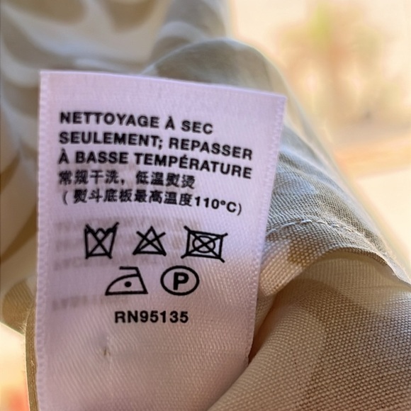 LAFAYETTE 148 NEW YORK Astley Light Garden Print Blouse - XL - Picture 5 of 11